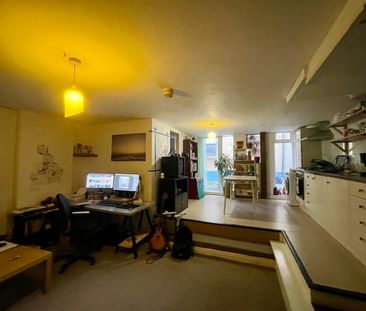 1 Bed Flat, Moon Street, BS2 - Photo 3