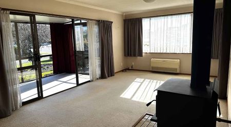A Great Family Home - Photo 2