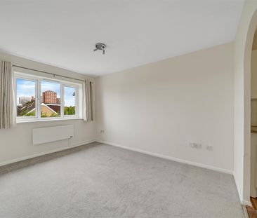 Flat To Let - Photo 4