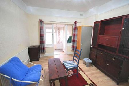 Bowrons Avenue, Wembley, HA0 - Photo 2