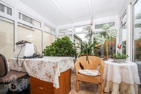 2 bedroom maisonette to rent - Photo 5