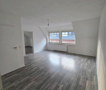 Großzügige 3-Zimmer-Altbauwohnung mit Balkon in Dwoberg/Ströhen - Photo 6