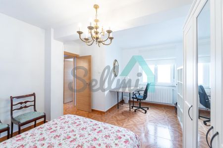 Piso de alquiler en De San Lázaro, San Lázaro - Otero - Villafría - Photo 2