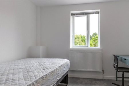 5 bedroom semi-detached house to rent - Photo 2