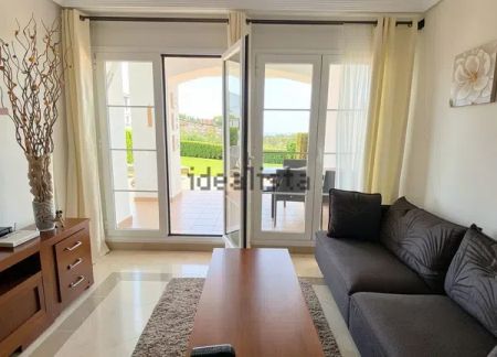 Alquiler de piso en Urbanizacion los Aguilares - Photo 2