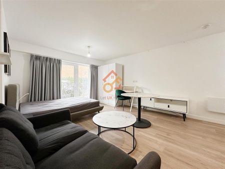 Studio to rent - Photo 2