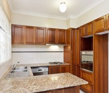 MODERN AND SPACIOUS HOME IN THE EXCLUSIVE MADISON GARDENS! - Photo 4