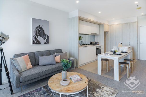 Our most popular unit with a large MPR is on the market again! - Photo 1