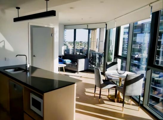 Studio-2-21507 - Photo 1