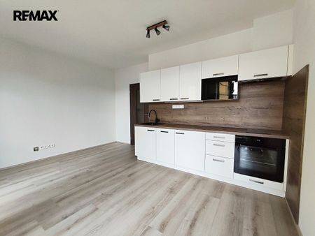 Pronájem bytu 1+kk 29 m² - Photo 2