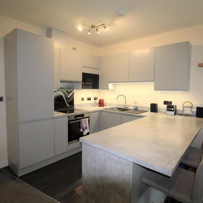 2 bedroom flat to rent - Photo 1