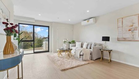 Mangere, 4 bedrooms - Photo 4