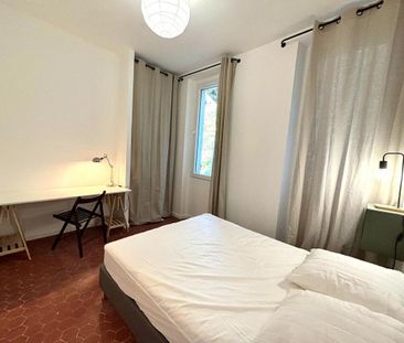 Location Appartement 5 pièces Meublé 92m² MARSEILLE 3ème - Photo 6