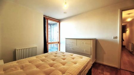 2 bedroom flat to rent - Photo 4