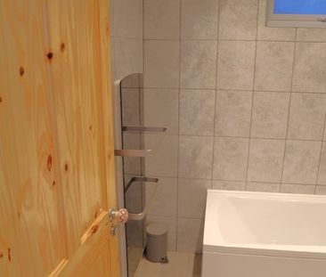 2 Bed Bungalow, Elscot House, N3 - Photo 4