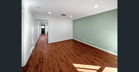 Rosewood Grove Home with a Pool - Photo 3