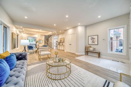 For Lease - 309 Tower Hill Road, Richmond Hill, Ontario - Photo 3