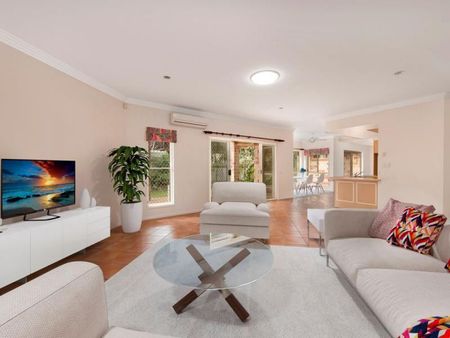 29 Gretna Street, Mansfield, QLD 4122 - Photo 2