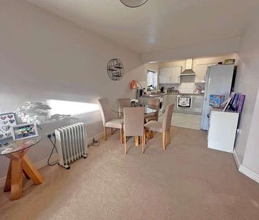 Sheard Court, Shaw, OL2 - Photo 5