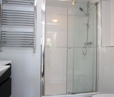 A large four double bedroom student house, offered on a furnished b... - Photo 4