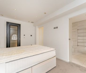 2 bedroom conversion flat with 1 reception and 2 bathrooms in 34 Pa... - Photo 6