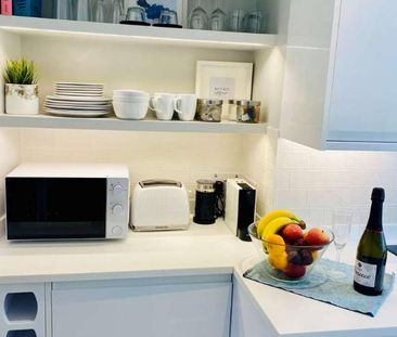 Widcombe Parade, Widcombe, Bath, BA2 - Photo 2