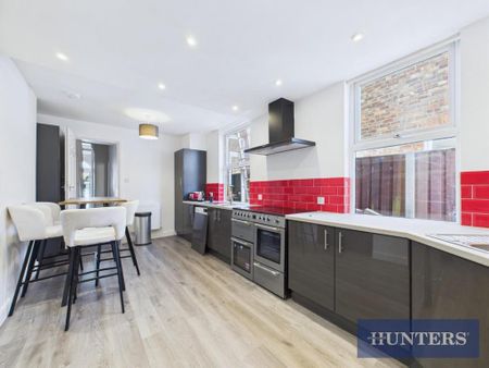 1 bedroom in a house share to rent - Photo 4