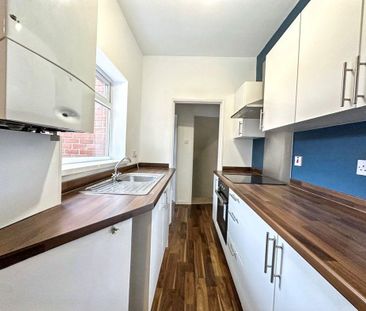 3 bed upper flat to rent in DH4 - Photo 2
