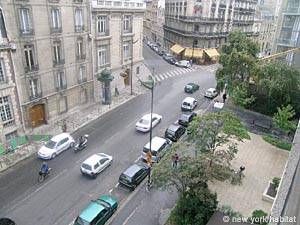 Logement à Paris, Location meublée - Photo 4