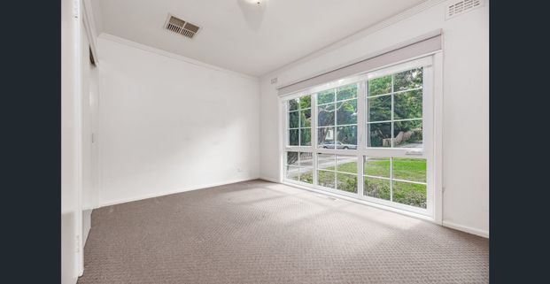 Classic character home! - Photo 1