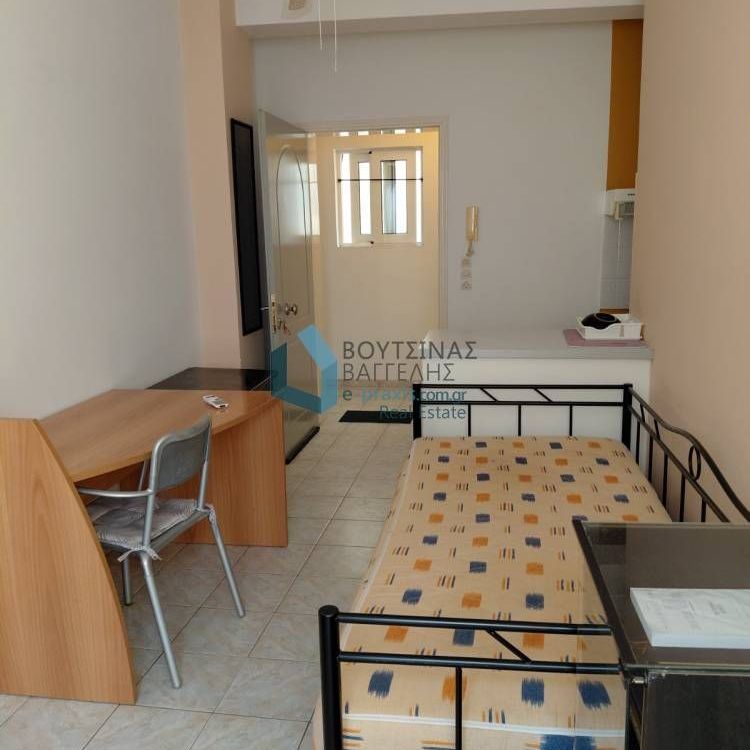 Studio/Γκαρσονιέρα για ενοικίαση Κέντρο (Ρίο) - Photo 1