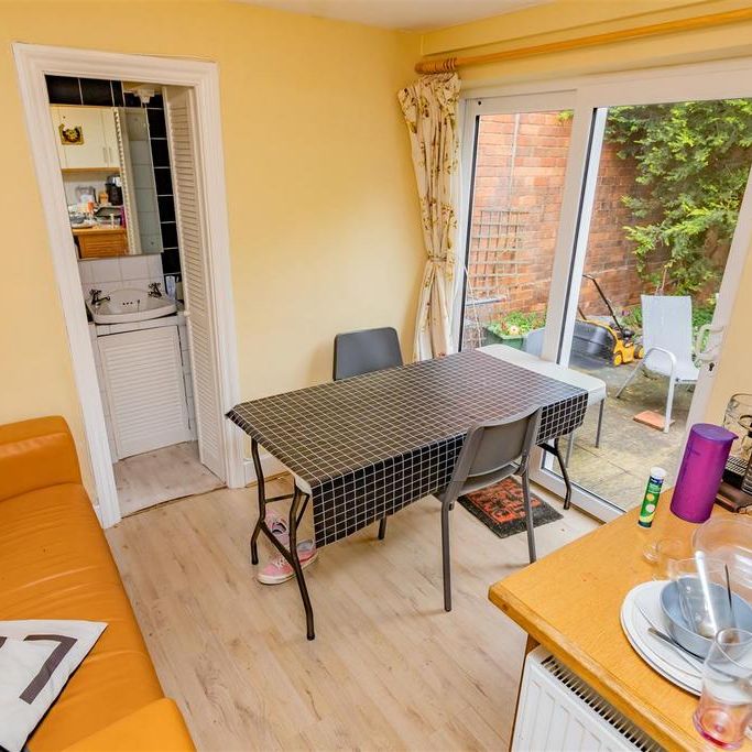 4 bedroom house to rent - Photo 1