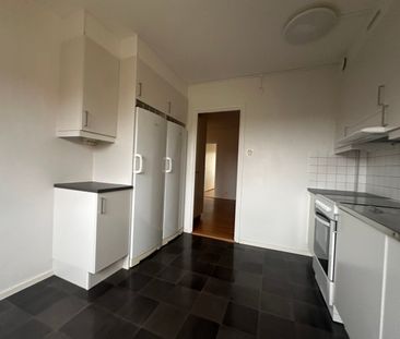 Fredriksdalsplatsen 6 – 3 rok (lgh 1202) - Foto 2