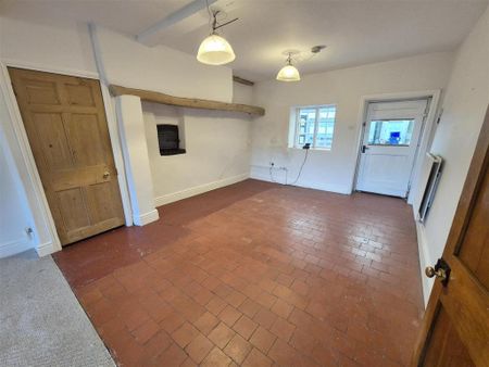 5 bedroom detached house to rent - Photo 4