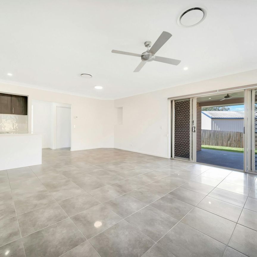 Perfect Family Home! - Photo 1