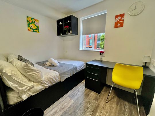 St. Marks Street, Leeds - Photo 1