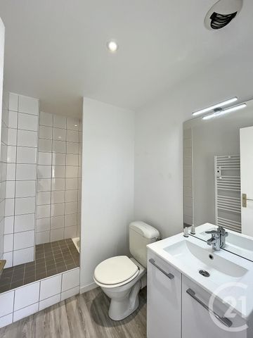 Location Appartement 2 pièces 27m² RIOM 63200 - Photo 4