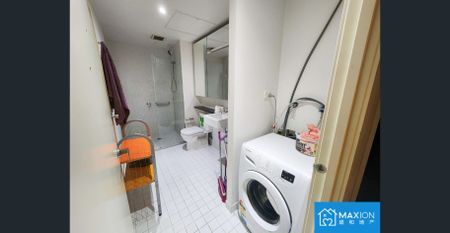 Style, Space & Premium Finishes – Fully Furnished Two-Bedroom Apartment - Photo 2