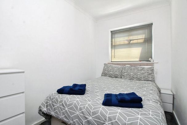 2 bedroom bungalow to rent - Photo 1