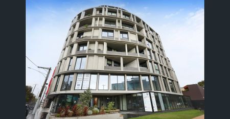 Stylish Over-sized 2-Bedroom Apartment in the Heart of Prahran - Photo 5