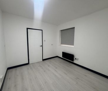 4 bedroom ground floor flat to rent - Photo 5