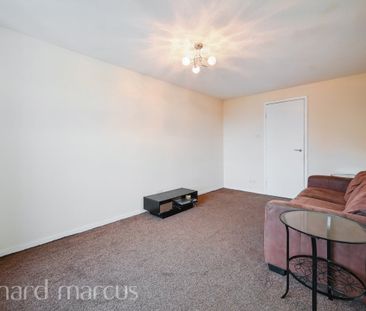 Well Close, Streatham - Photo 2