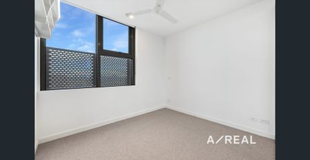 Modern Double-Storey Apartment Near Melbourne Uni – Stylish & Convenient Living - Photo 2