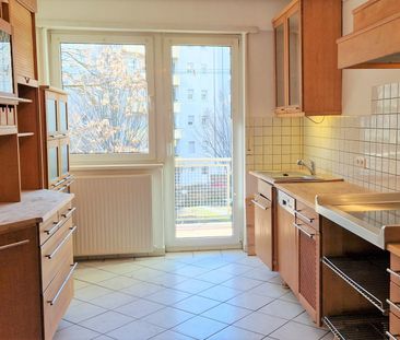 Erstes OG, 3 ZKB mit Balkon und EBK - Photo 4