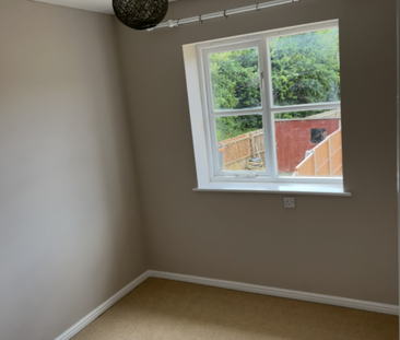 2 bed terraced house to rent in Hereford - Photo 1