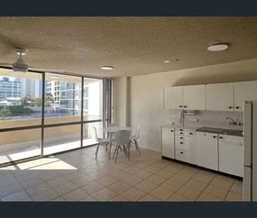 52/3049 Surfers Paradise Boulevard, Surfers Paradise, Qld 4217 - Photo 5