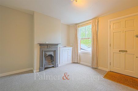 2 bedroom terraced house to rent - Photo 4