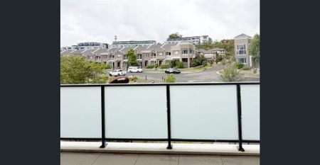 Lovely one-bedroom apartment plus a good study room, located in a fantastic and quiet community with a BBQ area and kids' playground - Photo 5