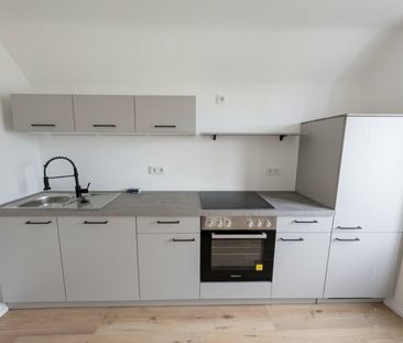 Sonniges Dachgeschoss-Apartment mit 2 Zimmern: Ihr Erstbezug in Zet... - Photo 6