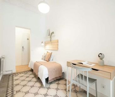 Calle de la Flor Alta, Madrid, Community of Madrid 28004 - Photo 6